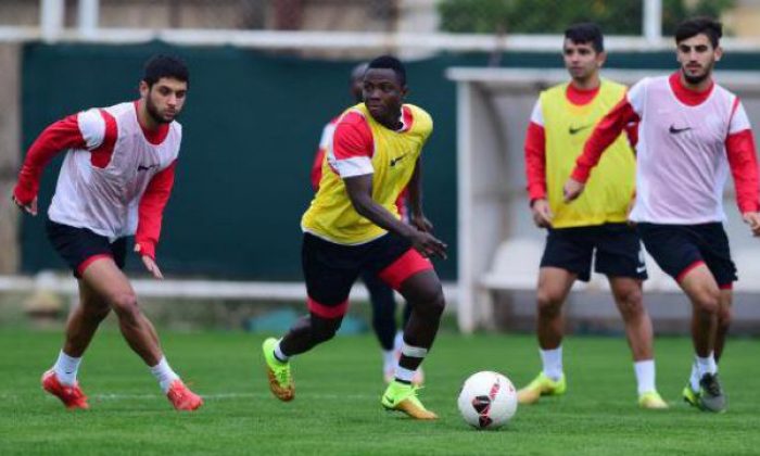 Antalyaspor’da Motta ve Inkoom’lu Antrenman