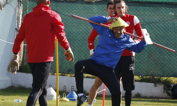 Antalyaspor Antrenmanında Morais Sempatisi