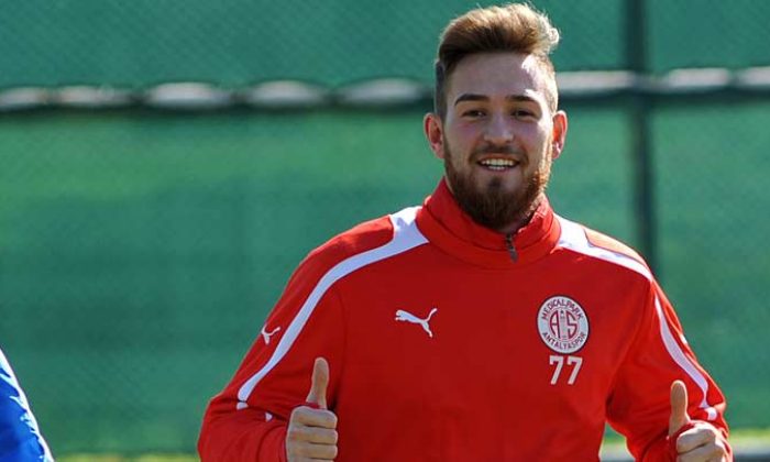 Antalyaspor Eski Futbolcusunu İstiyor