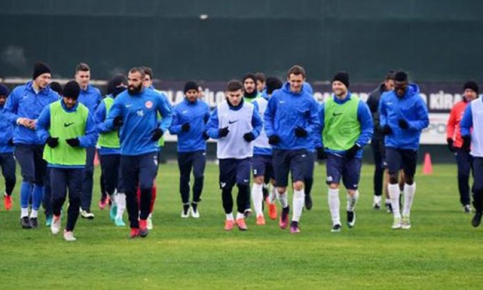 Sandro İlk Antrenmanına Çıktı