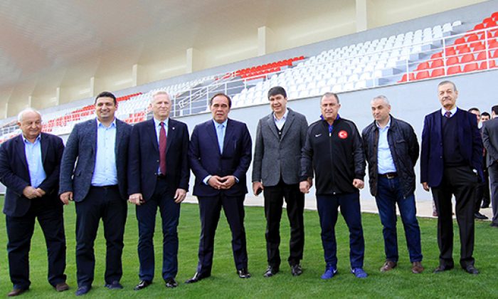 Antalyaspor’a Terim ve Demirören’den Ziyaret
