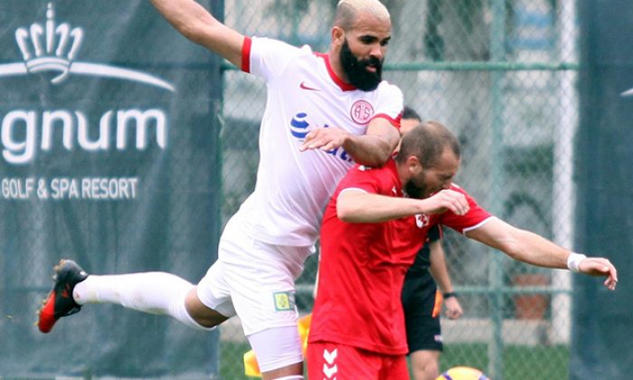 Sandro’dan “Belirsizlik” Açıklaması