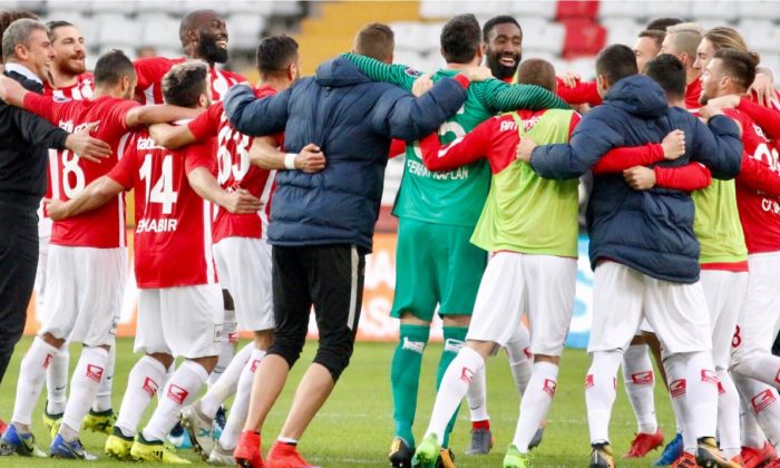 Antalyaspor Süper Lig’de Kalmayı Garantiledi