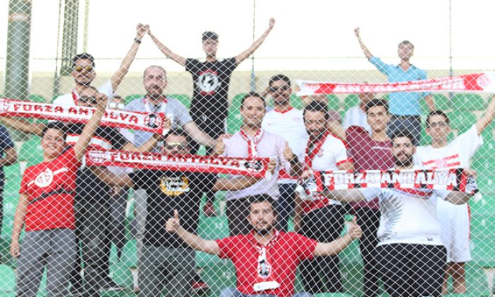 Cihan Bulut Taraftarlarla Tartıştı