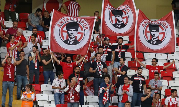 Yönetim Eleştirdi Taraftar Dinlemedi