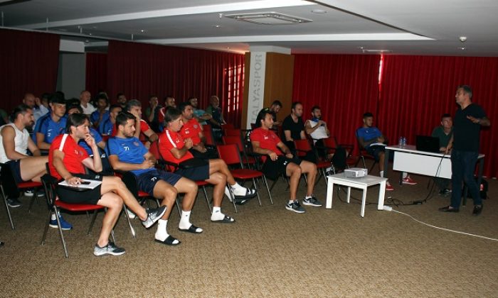 Antalyaspor’da VAR Eğitimi Gerçekleşti