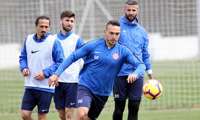 Antalyaspor Günün Tek Çalışmasını Gerçekleştirdi