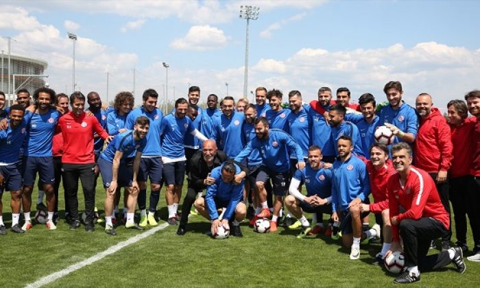 Antalyaspor’da Keyifli Antrenman