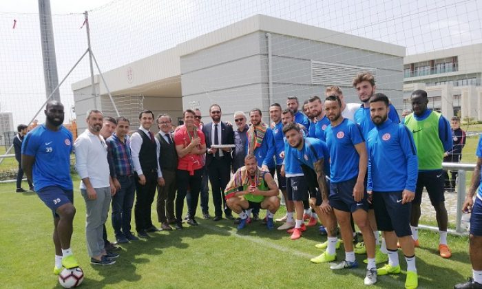 YÖRSİAD’dan Antalyaspor’a Ziyaret