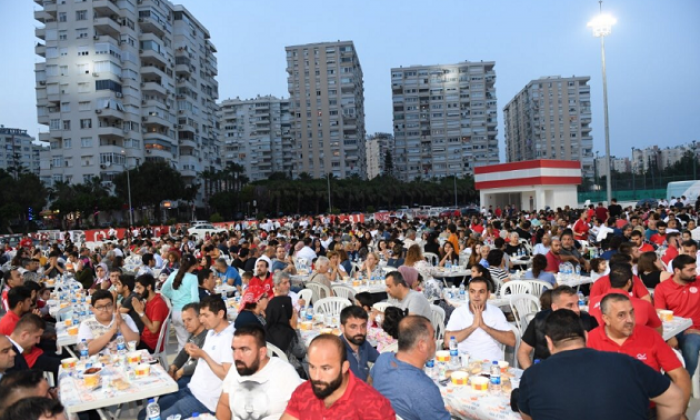 Antalyaspor Camiası 07 Gençlik’in Düzenlediği İftarda Buluştu