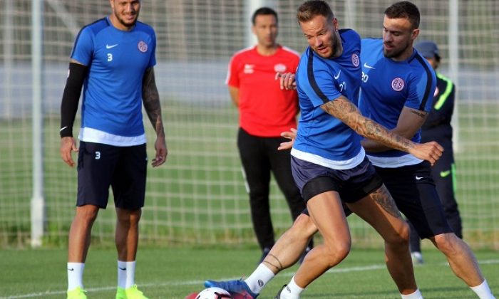 Evkur Yeni Malatyaspor Maçı Kamp Kadrosu Belli Oldu