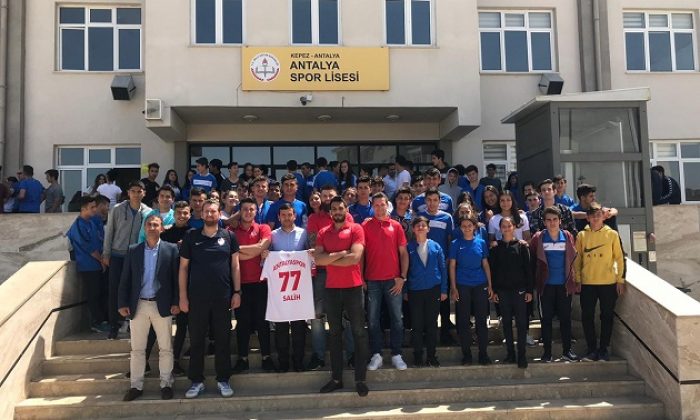 Antalyaspor Hentbol Takımı Antalya Spor Lisesi’ni Ziyaret Etti