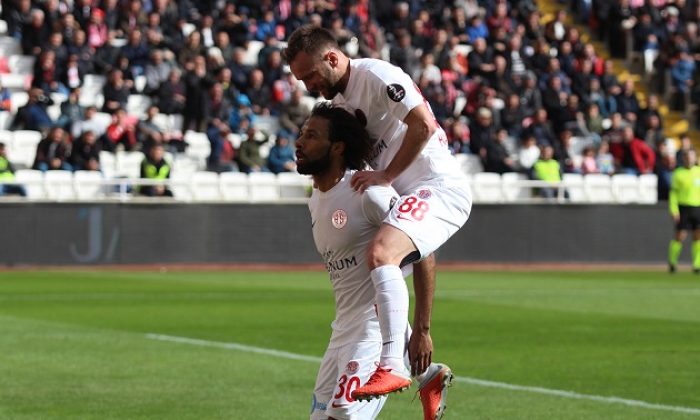 Nazım Sangare En Fazla Süre Alan İsim Oldu