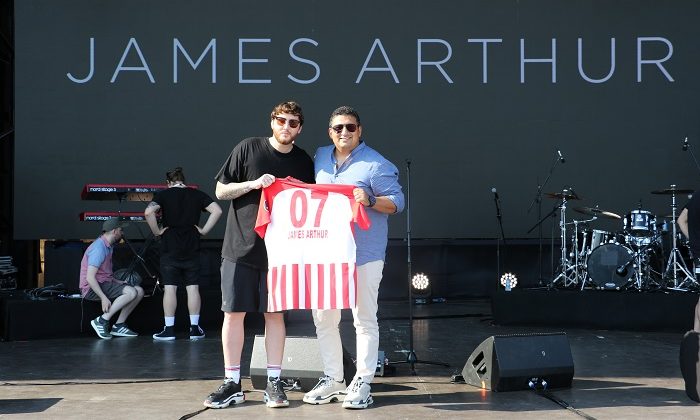 Ali Şafak Öztürk’ten James Arthur’a Antalyaspor Forması