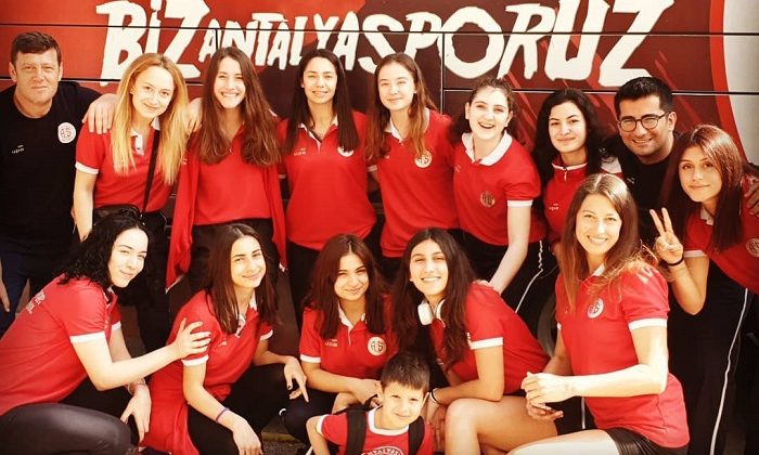 Voleybol Takımı’na Birinci Lig Yolu Göründü