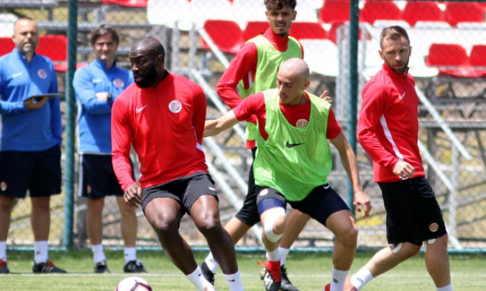 Antalyaspor Erzurum’da Günü Tek Antrenmanla Tamamladı