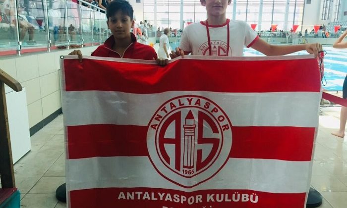 Antalyaspor Kürsüden İnmedi