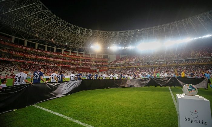 Denizlispor Maçının Hasılatı Emine Bulut’un Kızına Ulaştırıldı