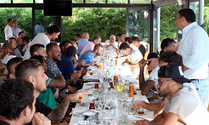 Yönetim, Teknik Heyet ve Oyuncular Yemek Organizasyonunda Buluştu