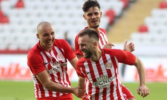 Göztepe’de Rota Hakan Özmert