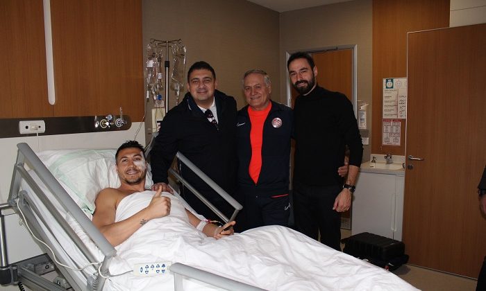 Adis Jahovic En Az Bir Ay Yok