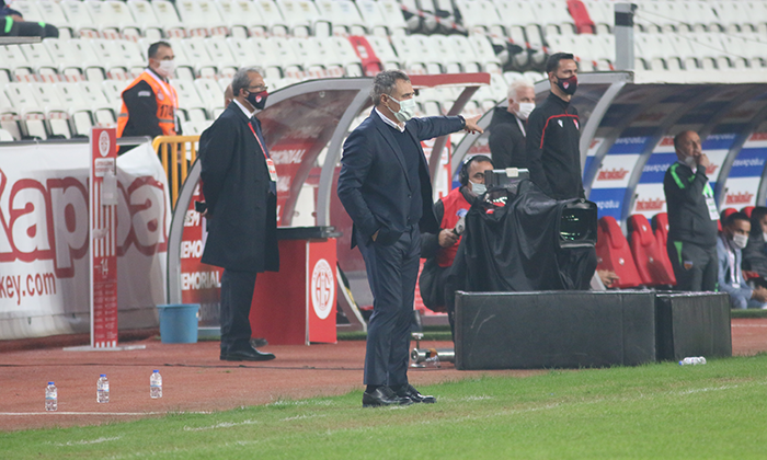 Yanal: “Yolun Başında Olduğumuzu Düşünüyorum”