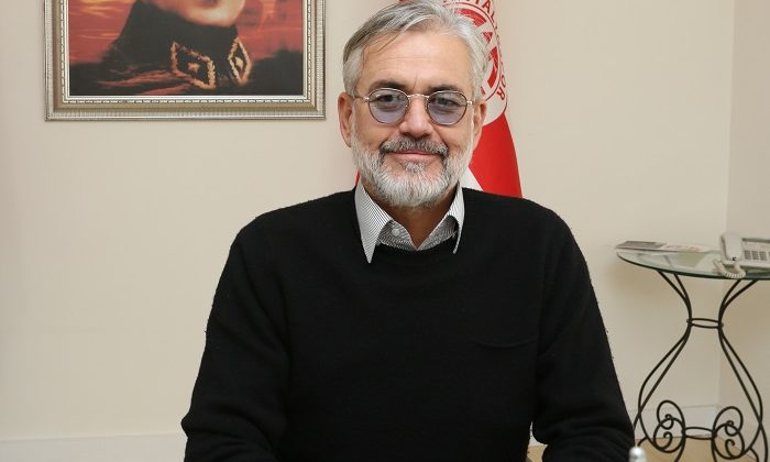 Emin Hesapcıoğlu Anonim Şirket Başkanlığından İstifa Etti