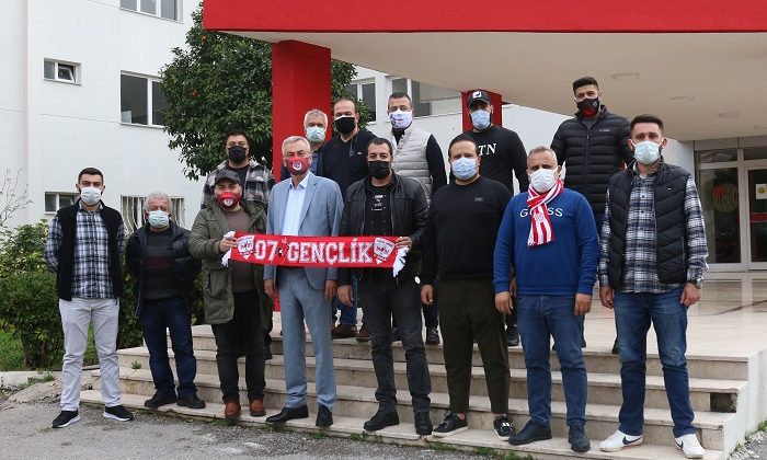 Başkan Yılmaz 07 Gençlik İle Bir Araya Geldi