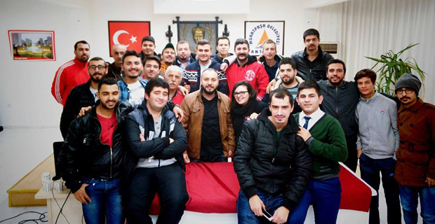 Red Soldiers Grubu Dernekleşiyor