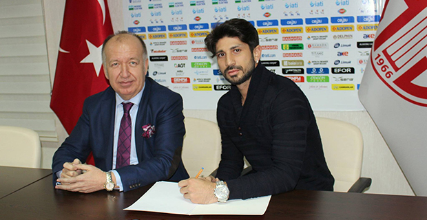 Can Arat İmzayı Attı