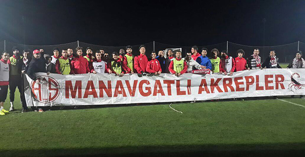 Antalyaspor’a Manavgatlı Akreplerden Destek
