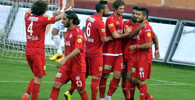 Antalyaspor Playoff Umudunu Korudu