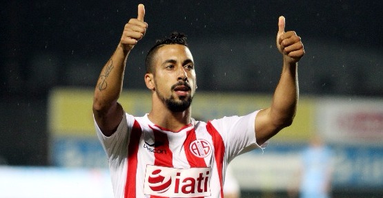 Sezer Bir Yıl Daha Antalyaspor’da