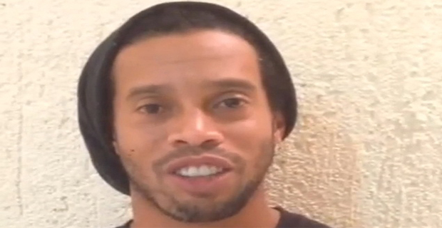 Ronaldinho’dan Taraftara Mesaj Var