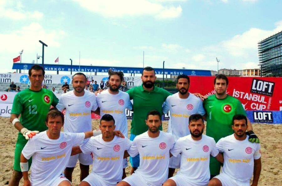 Antalyaspor Plaj Futbol Takımı Devlerle Kapıştı