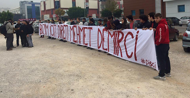 Taraftarlardan Anlamlı Pankart