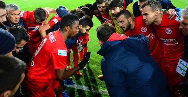 Antalyaspor’da Ceza Sınırı Sıkıntısı