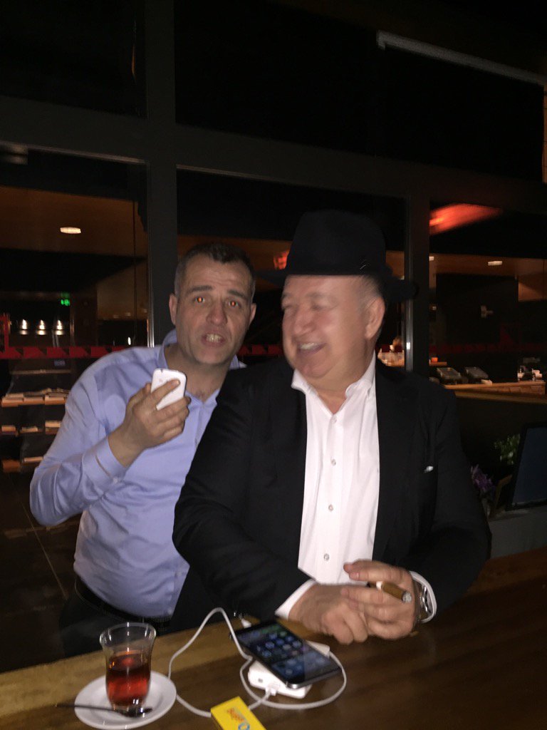 Gencer’den Şok Poz