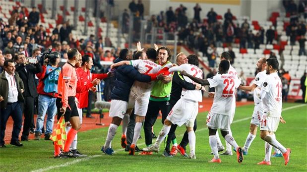 Antalyaspor, 10 Yıl Sonra Kazanmak İstiyor