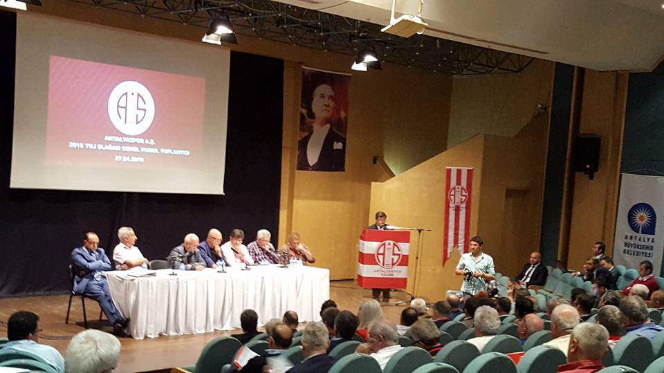 Kongrede Antalyaspor Yönetimine Eleştiri