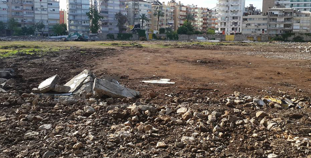 Taraftarlar Stadyumun Yıkılmasına Tepkili