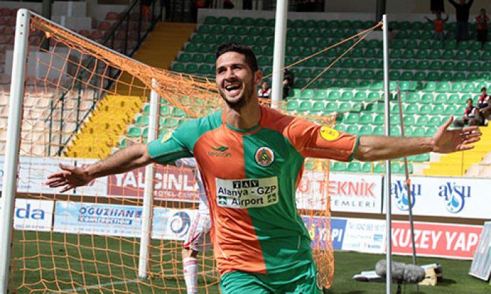 Emre Akbaba Transferine Taraftar Tepkisi