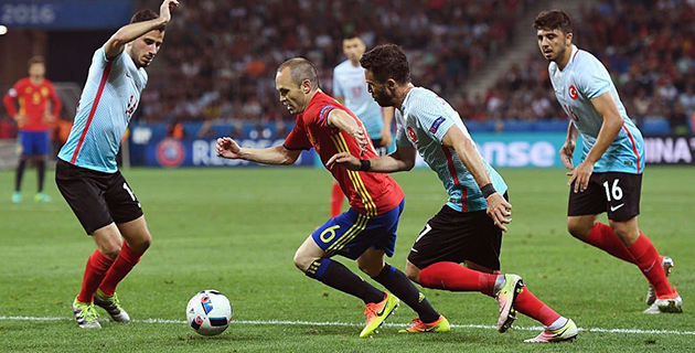 İspanya 3 – 0 Türkiye