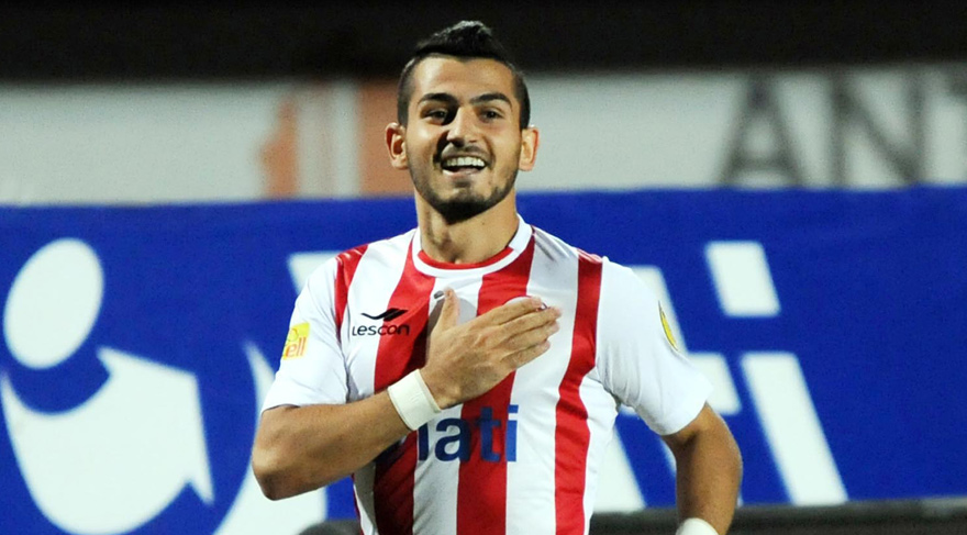Antalyaspor Emrah Başsan İle İlgilenmiyor