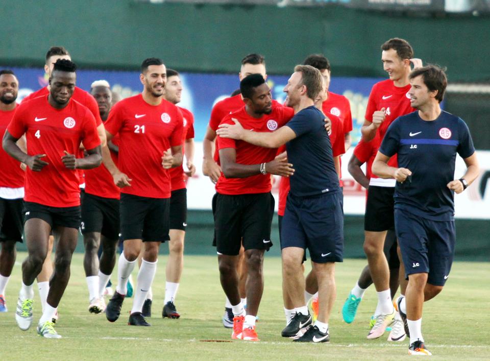 Eto’o Yeniden Takımla Birlikte