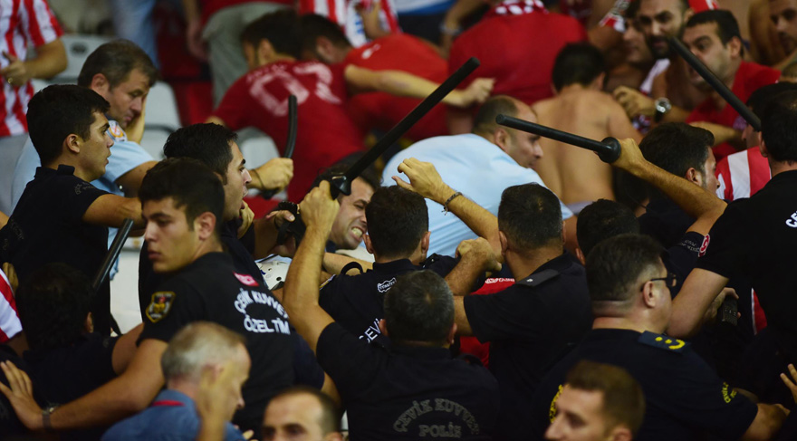 Antalyaspor Cezaya Tepkili