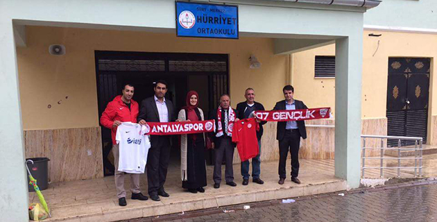 07 Gençlik’ten Siirt’e Kitap Desteği