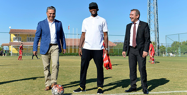 Eto’o Başlama Vuruşunu Yaptı