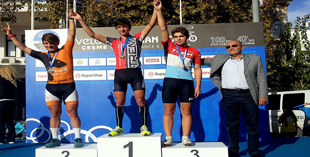 Bisiklet Takımından Çeşme’de Derece