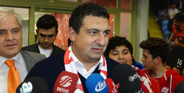 Öztürk’ten Galatasaray Yönetimine Destek